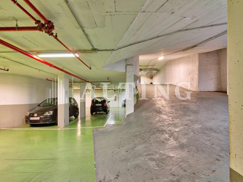 Foto 5ee9971f-019e-40f4-8d80-980f20179c29. Rent car parking in carrer aragó 562 in El Clot Barcelona