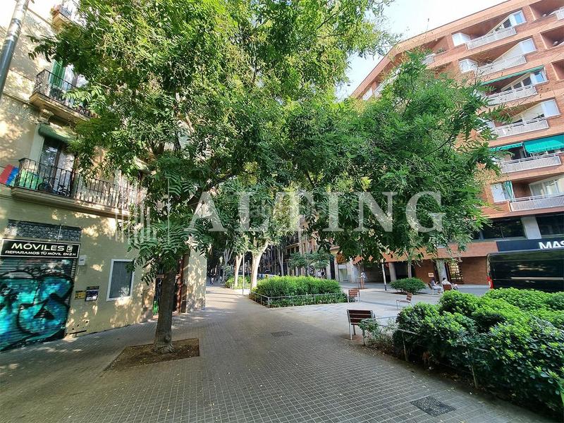 Foto b9bb7cbc-4335-496e-9ef2-ba3474e103b0. Affitto locale commerciale in Sant Antoni Barcelona