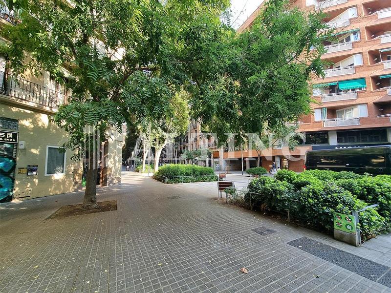 Foto fa90372f-89bc-42f1-af3f-d3e193cca807. Affitto locale commerciale in Sant Antoni Barcelona