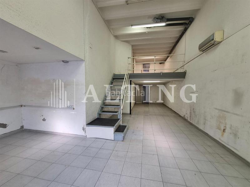 Foto 28be4c90-d61b-47ae-838b-58383b893d0a. Lloguer local comercial a Sant Antoni Barcelona