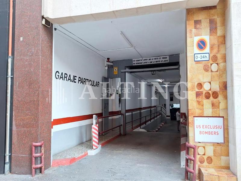 Foto 45006f8b-09ea-40e1-8213-24e9c3272ece. Parking voiture dans Barri de les Corts Barcelona