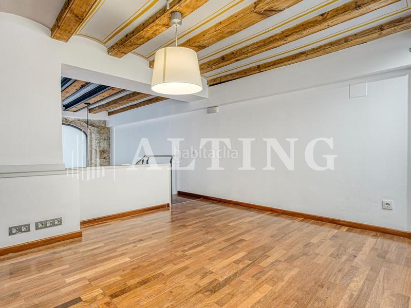 Foto 42b3a96f-bad1-4a36-ae18-d79678631280. Local comercial  reformado con encanto histórico en el gótico en Barcelona