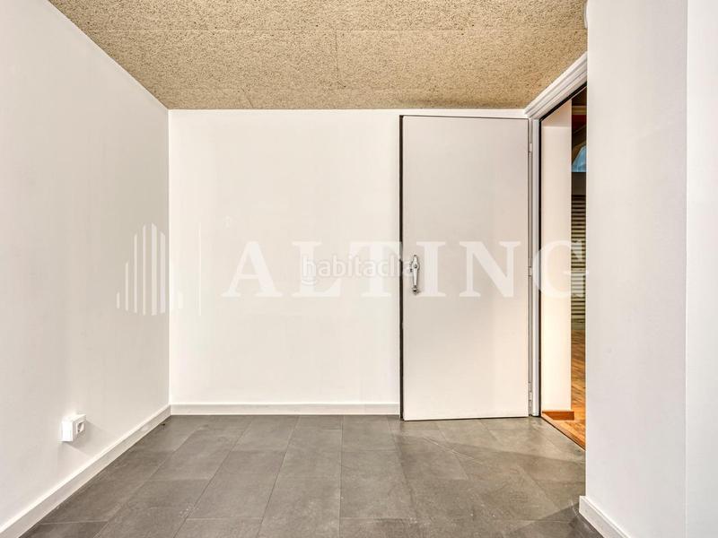 Foto a0b061ac-40d3-49d0-a6af-7b12019009ea. Local comercial  reformado con encanto histórico en el gótico en Barcelona