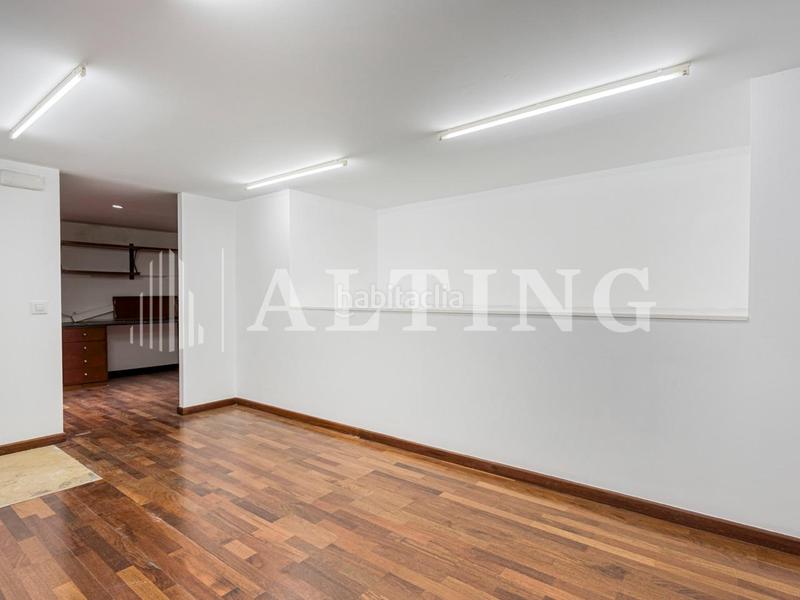 Foto d7449a56-7708-4f70-8f1f-da7580c3c8cd. Local comercial  reformado con encanto histórico en el gótico en Barcelona