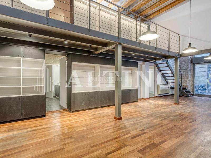Foto fa254226-4e32-42c9-beba-a7aef7a8c8dd. Local comercial  reformado con encanto histórico en el gótico en Barcelona