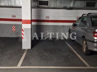 Aparcament cotxe  Carrer comte borrell. Plaza de aparcamiento en excelente estado con fcil acceso