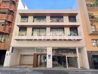 Piso en Carrer alfons xii 10. Amplio piso con terraza interior de 11 m2 en sant gervasi