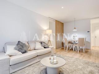 Etagenwohnung in Calle alfons xii 10. Apartamento totalmente amueblado con terraza interior de 11m y t