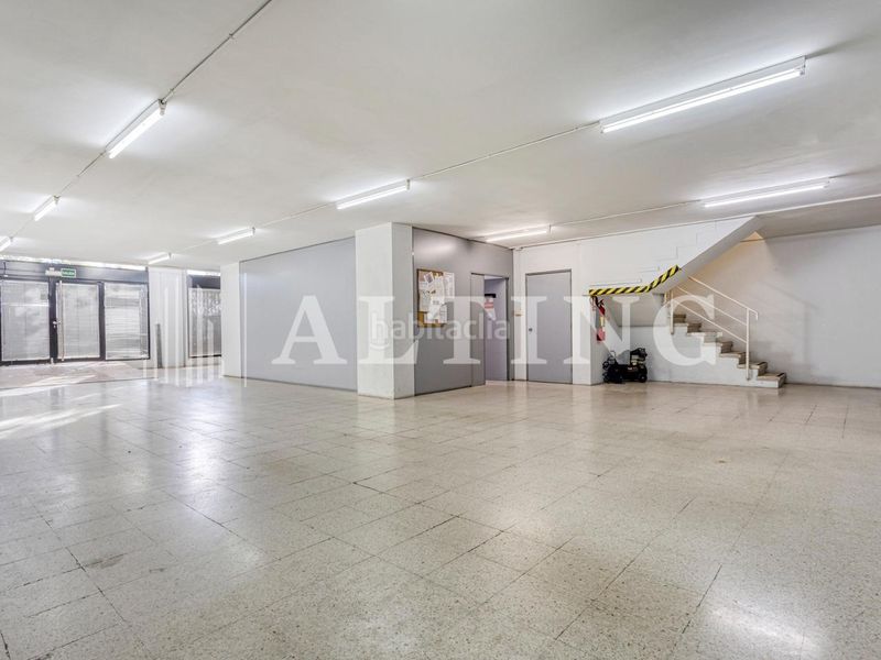Foto 116d1568-5975-425f-85af-549b0a0e09f6. Local comercial a La Sagrera Barcelona
