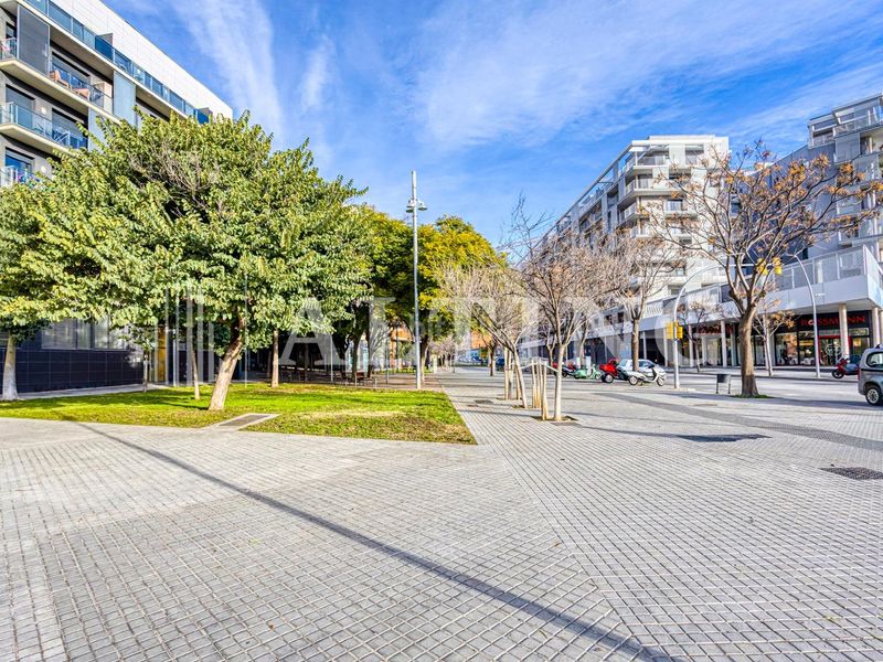Foto 468d6eb0-f356-4833-9120-e58b5e800b04. Local comercial a La Sagrera Barcelona