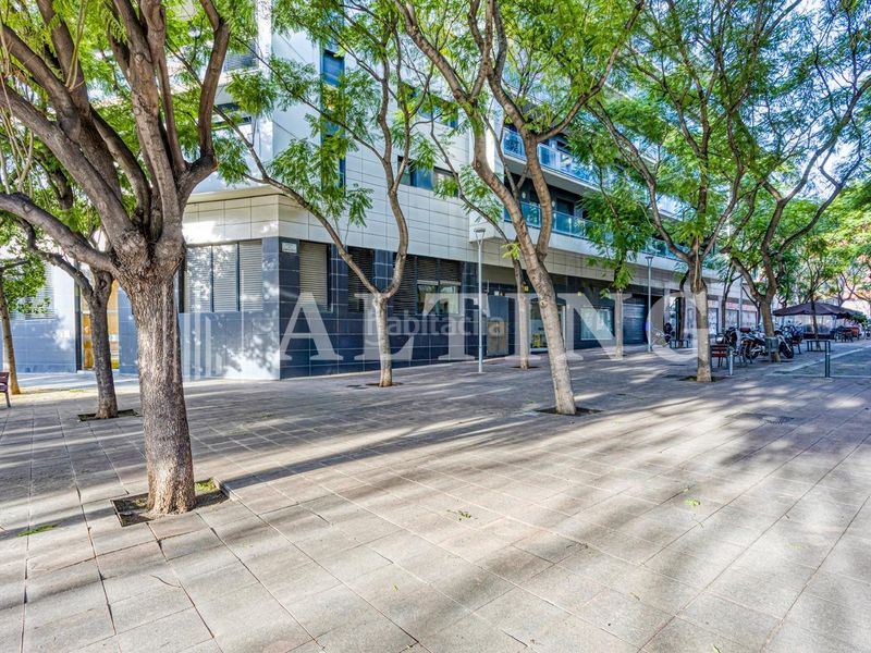 Foto 8da0b7da-5f91-401c-85b8-9b8634d86826. Local comercial a La Sagrera Barcelona