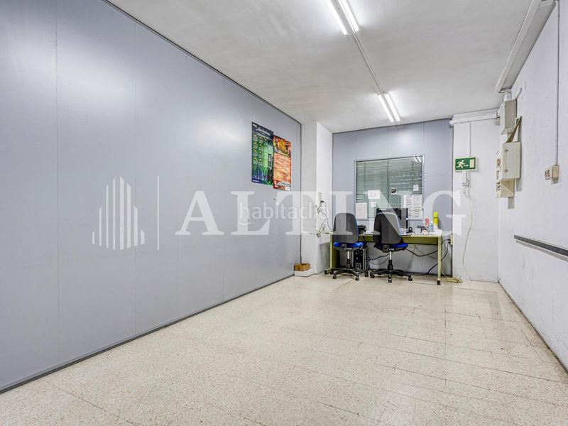 Foto d3c51d3a-9345-45dd-b06e-2dbe3095ff56. Local comercial a La Sagrera Barcelona