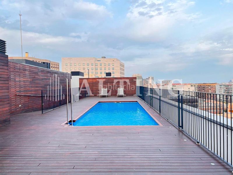 Foto e6c509e8-3245-4d7c-9feb-10d007005597. Pis amb aparcament piscina a Barri de les Corts Barcelona