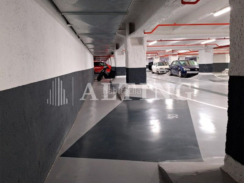 Foto b1d91931-bd21-4f32-a5b3-18a8a171458b. Rent car parking in avenida diagonal 477 in L´Antiga Esquerra de l´Eixample Barcelona