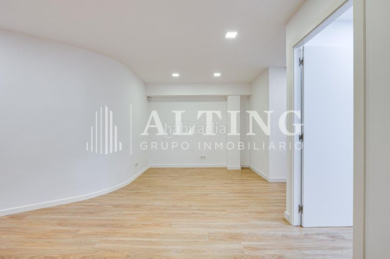 Foto 5784e50e-f2fa-4a32-b271-f230fbf8ad78. Local comercial en carrer villarroel 191 local comercial en venta en rentabilidad frente al hospital clínic en Barcelona