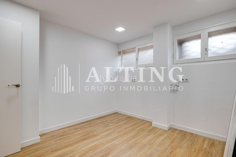 Foto d2434885-3843-40d3-bc79-3d643e3c8095. Local comercial en carrer villarroel 191 local comercial en venta en rentabilidad frente al hospital clínic en Barcelona