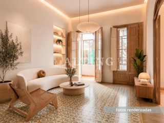 Pis  Carrer balmes. Vivienda con gran potencial y espectacular terraza privada en un