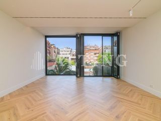 Piso en Carrer carrer aribau 306. Vivienda de diseño recién renovada en finca representativa de ar