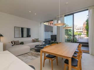 Pis a Carrer carrer aribau 306. Espectacular planta baja dúplex de diseño con terraza y piscina