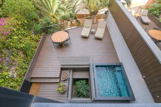 Pis a Carrer carrer aribau 306. Singular planta baja dúplex de diseño con gran terraza, situada