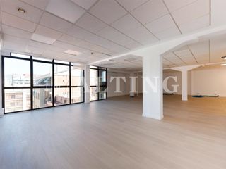 Location Bureau  Sepúlveda. Ático de oficinas exclusivo y muy luminoso en sant antoni