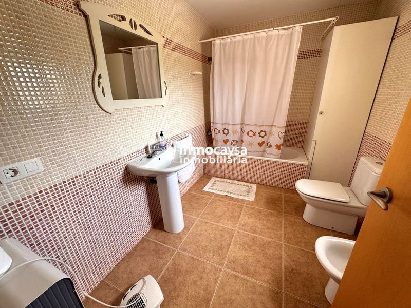 Foto b7c5b0ca-8401-4a42-a147-1a3c77302a4a. Casa amb aparcament piscina a Xàtiva