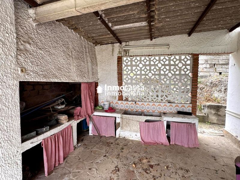 Foto 5c4496cc-00e6-4d3e-8636-2e90d954c9e3. Casa amb piscina a Xàtiva