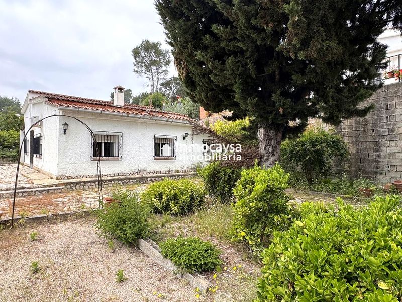 Foto c7bdd52b-0735-4d2c-b0b7-d55e0b18858d. Casa amb piscina a Xàtiva