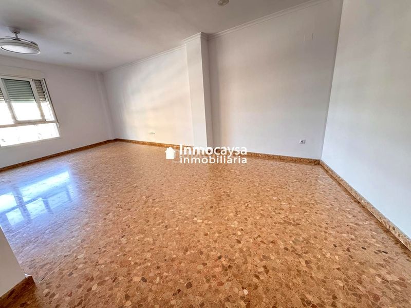 Foto f3b6d9a9-7faa-4c86-94de-d7a17e582728. Pis amb aparcament a Xàtiva