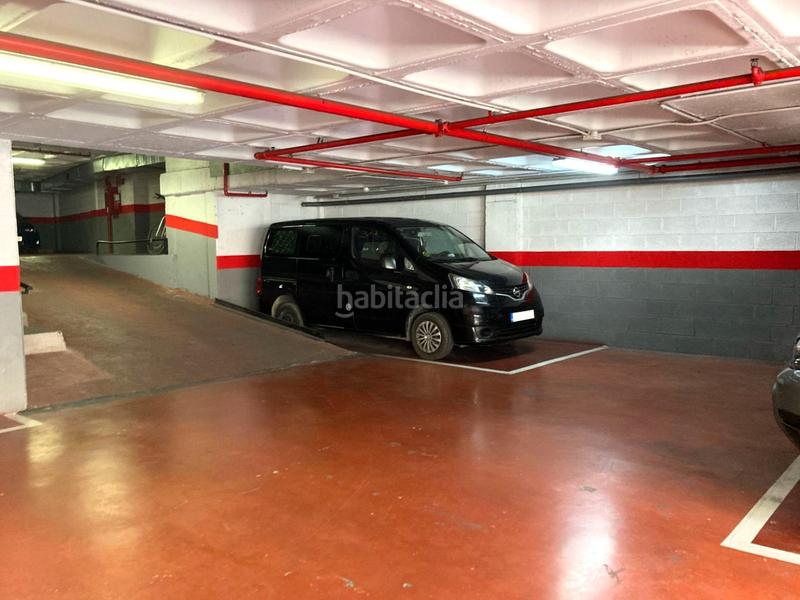 Foto 4eafe186-b4a9-4b0b-b625-9af0c38643b1. Aparcament cotxe a calle capitan segarra 39 a Mercado Alicante