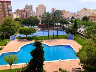 Lloguer Pis a Campello Playa. Vivienda llena de luz, con vistas despejadas , terraza y urbaniz