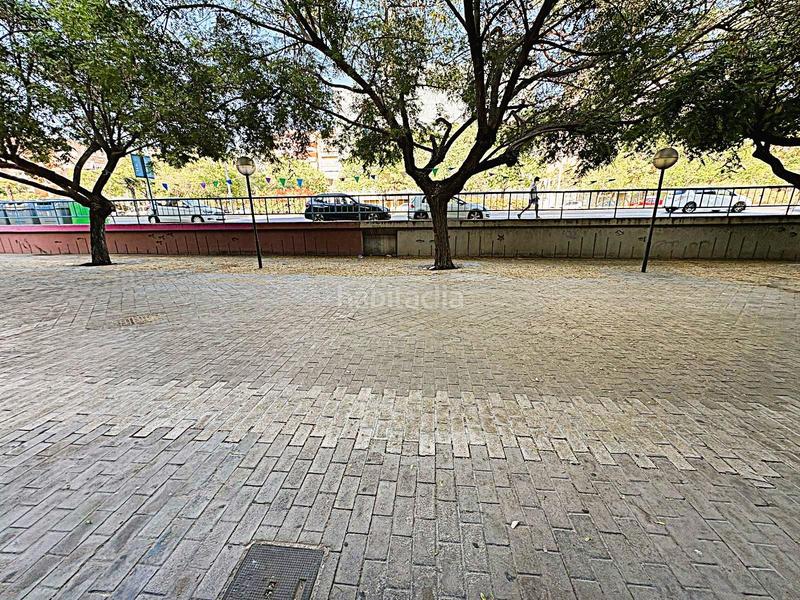 Foto 40487d8f-85c2-4b4d-b1ce-e6ad9ae8b1b4. Rent business premise in Babel Alicante