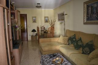 Etagenwohnung in Carolinas Altas. Vivienda luminosa, en perfecto estado , junto parada tram hospit