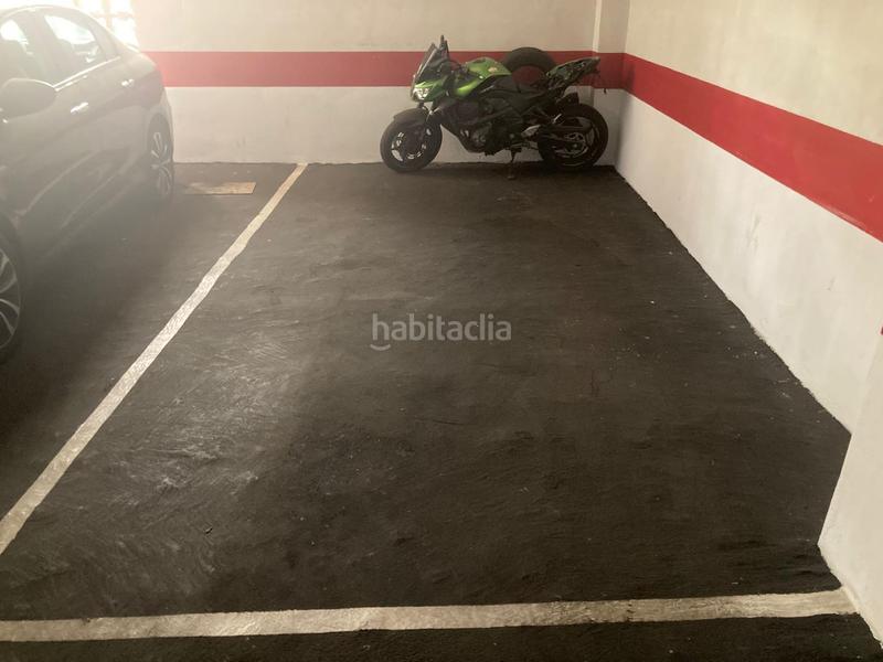 Foto d9cd12c2-7873-491c-85eb-7b1cff75fa27. Posto auto in Campoamor Alicante