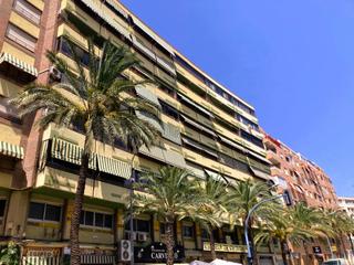 Pis a Campoamor. Viva en la misma plaza américa , gran vivienda , con gran terraz