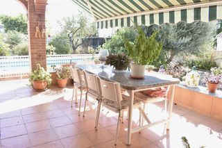 Chalet in Villamontes-Boqueres. Chalet en excelente ubicación, esquinado y todo en una sóla plan