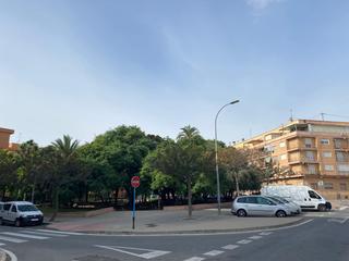 Appartement à Garbinet - Parque de las Avenidas. Amplia vivienda en excelente ubicación, boulevard y parque aveni