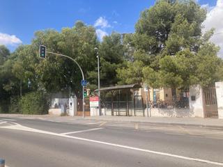 Xalet  Carretera alcoraya-urbs. Chalet en inmejorable situación, con parada de bus, supermercado