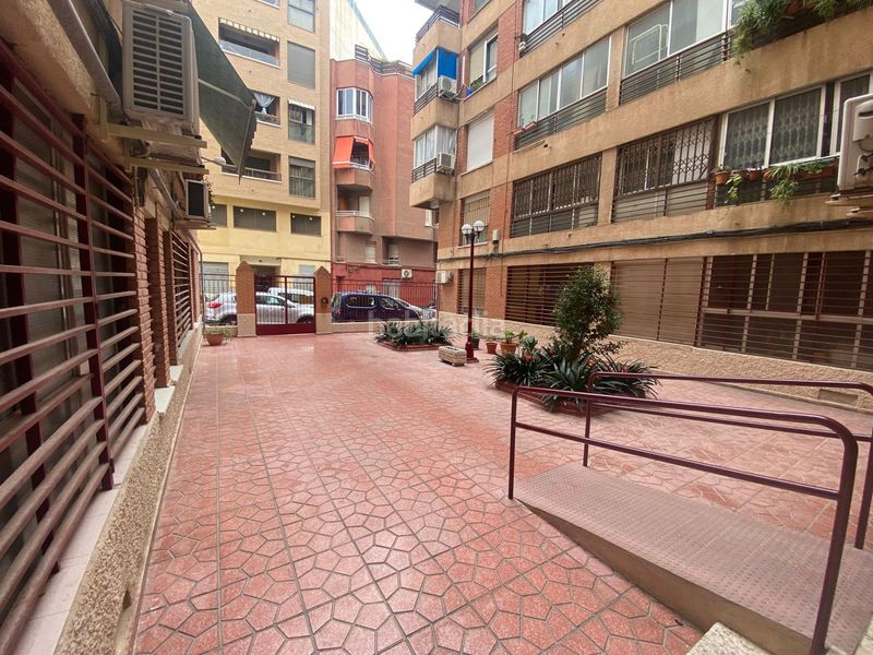Foto dd46ad60-05b1-4be3-8ff7-a76df09fc4d2. Pis a Carolinas Altas Alicante