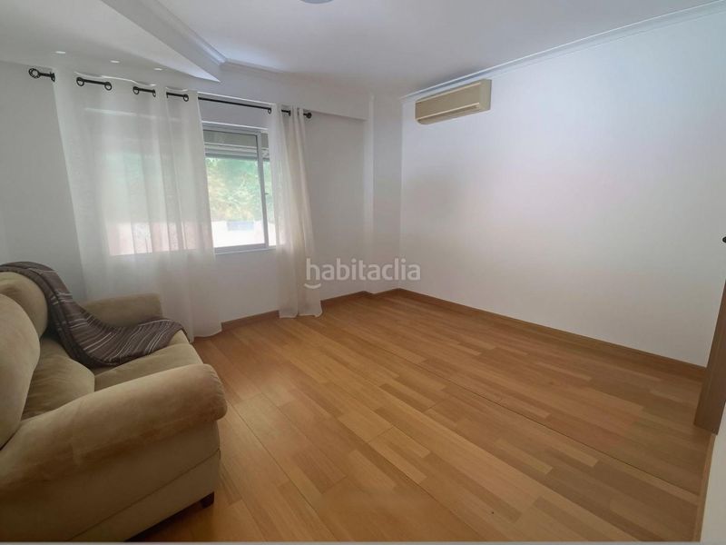 Foto ead48666-916e-444d-97fc-d42a5a763765. Pis a Carolinas Altas Alicante