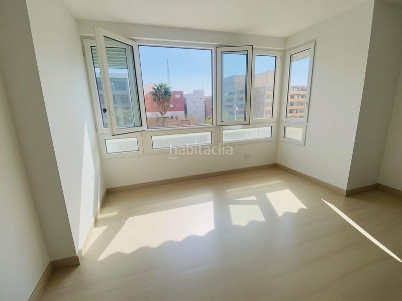 Foto 56965386-4ab6-4b7b-814e-c14392d28128. Pis amb aparcament a Campoamor Alicante