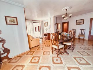Pis a Carolinas Altas. !!!! gran vivienda, luminosa y de 4 dormitorios  a pocos metros