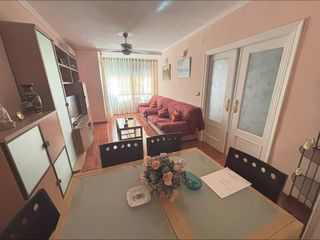Pis a Carolinas Altas. Vivienda independiente sin vecinos, a pocos metros de la plaza a