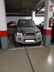 Parking coche  Carretera reial. Parking para coche