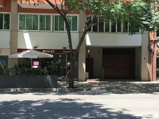 Miete Autoparkplatz in Carrer de berlín 57. Parking alquiler coche mediano