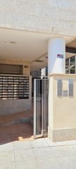 Location Appartement  Calle el chorrito. Alquler piso bajo barraco 2 dor. 1 baño, pza. garaje, trastero,