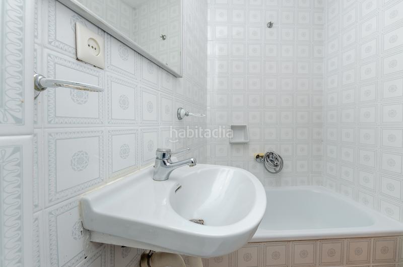 Foto 24343890-9d6f-4947-b223-1470d6d8819c. Etagenwohnung mit heizung in Sants Barcelona