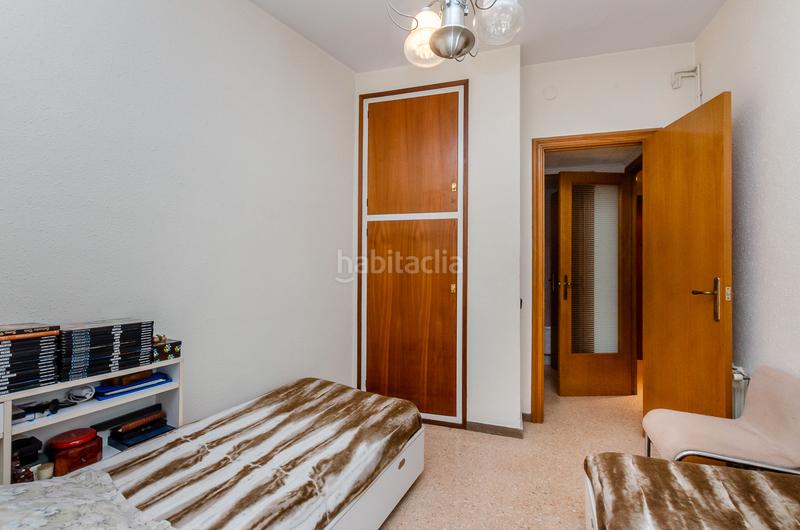 Foto f982b628-edd6-45e5-a16f-3fd1fa28722f. Etagenwohnung mit heizung in Sants Barcelona