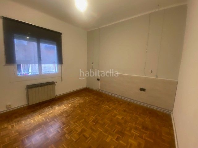 Foto 4671cc0f-3300-45b4-af8d-9d033025d65e. Pis amb calefacció a Turó de la Peira Barcelona