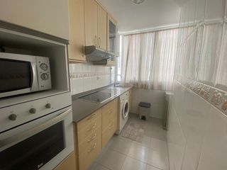 Etagenwohnung in Collblanc. Junto mercado de collblanc
